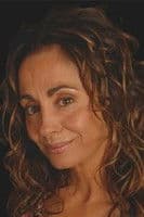 Sonja Ball في دور Kerrie