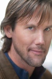 Luke Pitzrick dans le rôle de Number Two