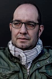 Pedro Tena Ramos في دور Langosta Roja (voz)