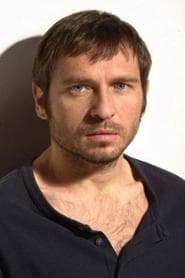 Stephen Lord dans le rôle de Jimmy Medina