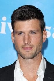 Parker Young في دور Chris