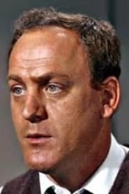 Ed McCready dans le rôle de Adolph