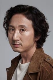 Kim Young-woong dans le rôle de Ahn
