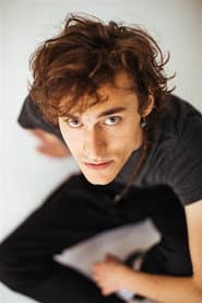 Mathieu Saikaly dans le rôle de Samuel