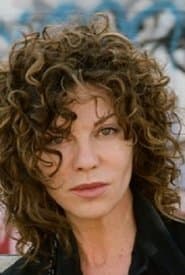 Shareen Mitchell dans le rôle de Laurie Lupo