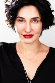 Eliza VanCourt as Elaine
