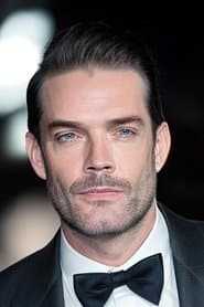 Mark Alan في دور Goth Bartender