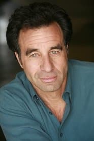 Ray Abruzzo dans le rôle de Howard Gluckin