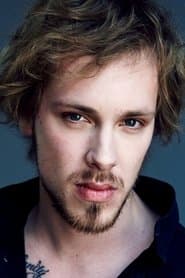 Zack Shada as Comet (voice)