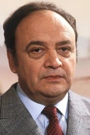 Raymond Pellegrin في دور Aiossa