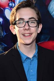 Augie Isaac dans le rôle de Luke Jacobus