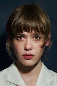 Mathilde Warnier في دور Cia