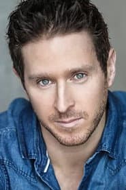 Sean MacLean dans le rôle de Man