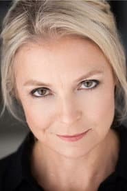Tracey Roath dans le rôle de Vouga