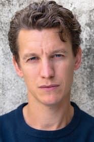 Mike Beckingham dans le rôle de Corporal Bill Bailey