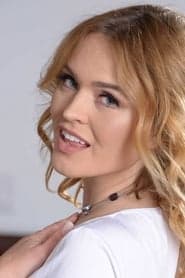 Krissy Lynn في دور Laura