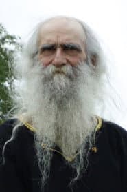 Nick Angelou dans le rôle de Bandit
