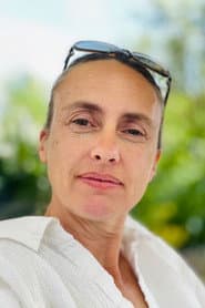 Capucine Minnaert dans le rôle de Isabelle