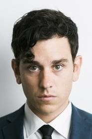 Alexander Oliver في دور Evan