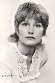 Barbara Dittus في دور 12. Fee