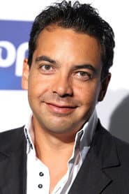 Patrick Cohen dans le rôle de Self