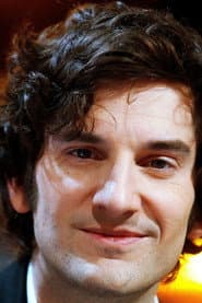 Gaspard Proust dans le rôle de Olivier Kandel