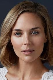 Tanya van Graan في دور Female Tech / Collins
