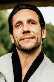 Brandon Novak في دور Gay Biker
