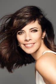 Maribel Verdú as Justina