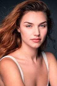 Mirela Balić dans le rôle de Peyton