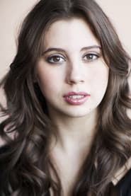 Skye Bennett dans le rôle de Amanda Foster