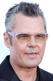 Jon Farriss dans le rôle de Self