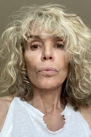 Sharon Barr في دور Hilda Volkman