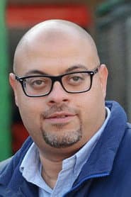 Moataz El Tony as شكري السيد