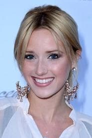 Sloane Avery dans le rôle de Justine