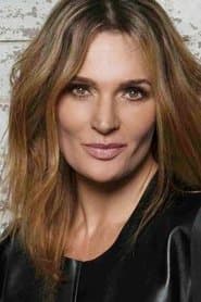 Danielle Cormack في دور Pregnant Woman