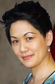 Leanne Adachi dans le rôle de Drama Teacher