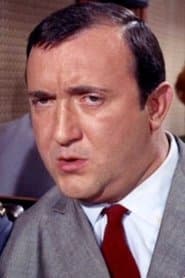 Jacques Dynam في دور Inspecteur Bertrand