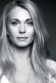 Lina Perned dans le rôle de Katrin