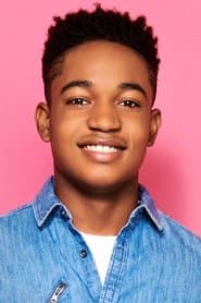Issac Ryan Brown dans le rôle de Chomper (voice)