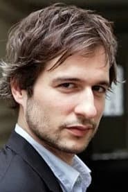 Renan Carteaux dans le rôle de Renaud