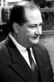 Νίκος Τσουκαλάς في دور Thodoros