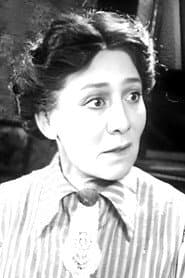 Margaret McWade dans le rôle de Miss Trumbull