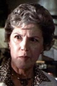 Toni Gilman dans le rôle de Mrs. Owens