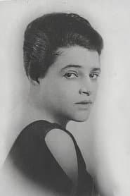 Marguerita Padula dans le rôle de Gypsy Queen