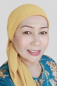 Nisha Mansor dans le rôle de Kak Chem