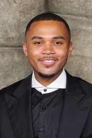 Chosen Jacobs dans le rôle de Mike Hanlon