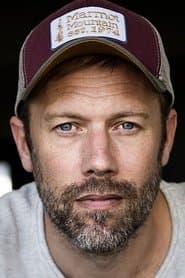 Jakob Cedergren في دور Asger Holm