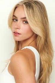 Alexa Blair Robertson as Mia