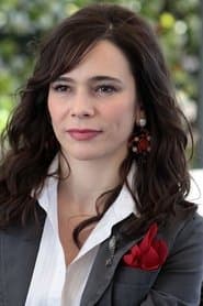 Silvia De Santis في دور Renee Diaz